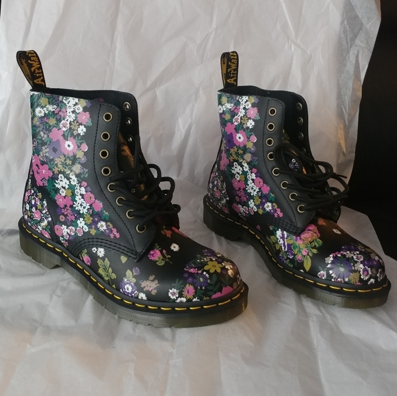 Dr Martens 1460 Pascal Black/multi vintage floral backhand boots - Picture 5 of 11